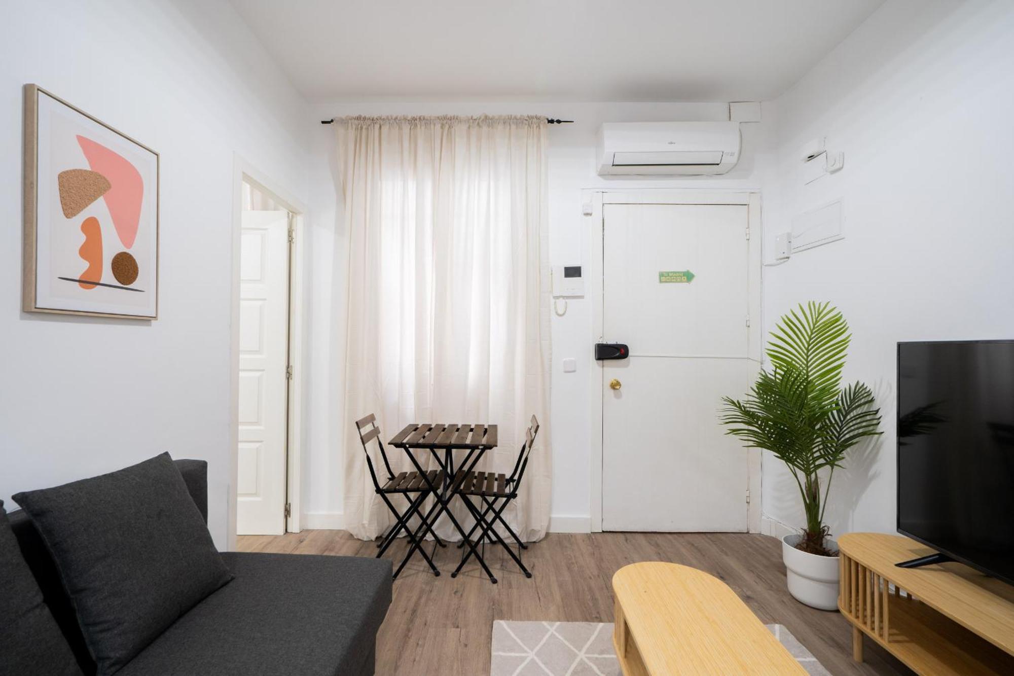 Apartamento En Chueca Para 4 Personas Alquiler Temporal Μαδρίτη Εξωτερικό φωτογραφία